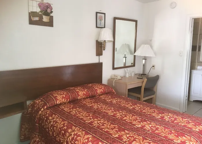 Kansan Motel
