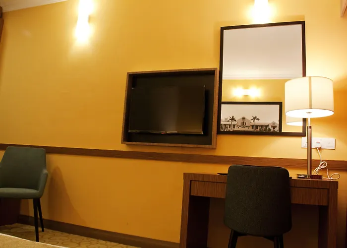 Hotel Scholar'S Suites