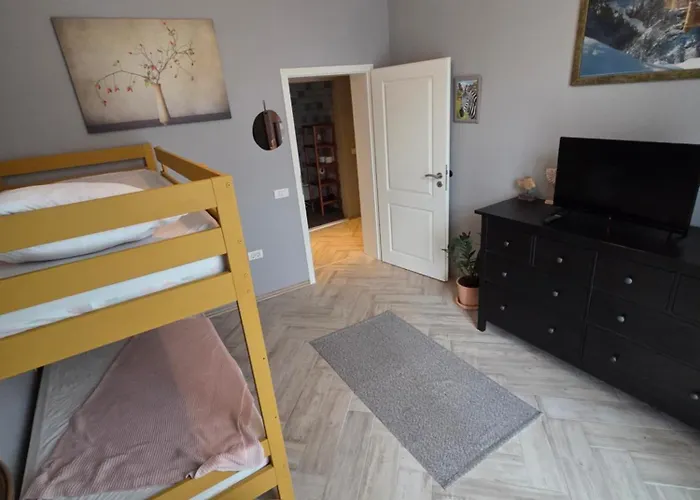 Zig Zag Apartment 4- Old Town