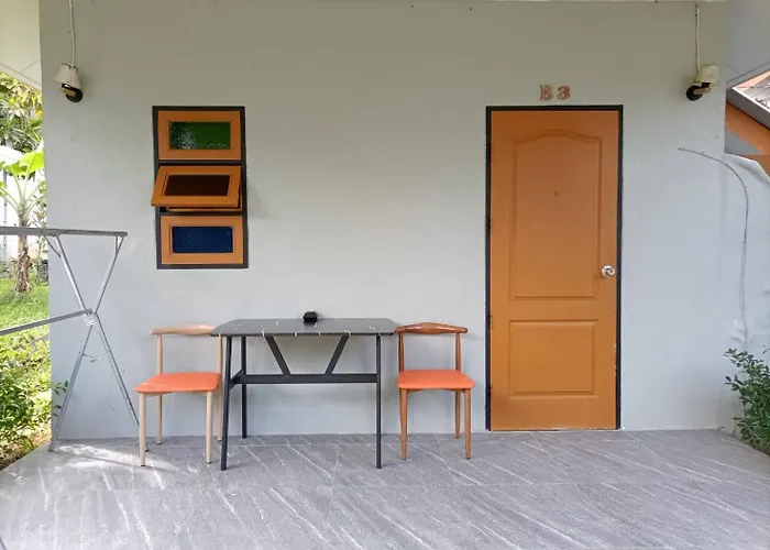 Khaolak Banana Bungalow