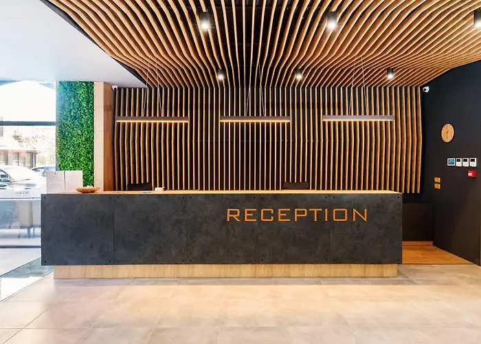 Avenue Hotel