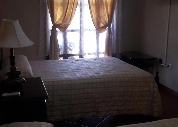 Hotel Acropolis Maya