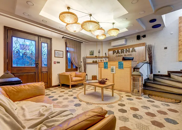 Parna Hotel