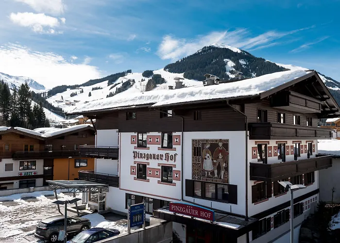 Hotel Pinzgauerhof by Skinetworks