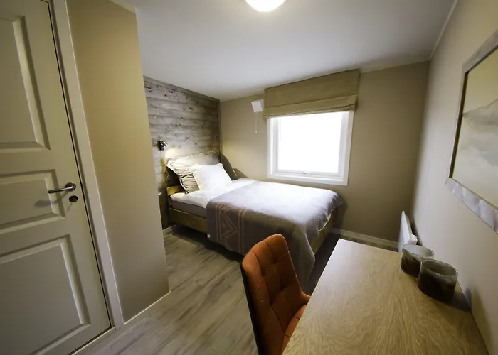 8 Seasons Hotel