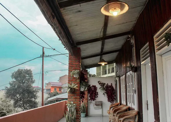 Oyo Flagship 2799 Berastagi Backpacker Rooms