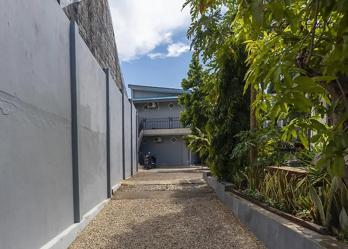 Spot On 2063 Bethania Residence