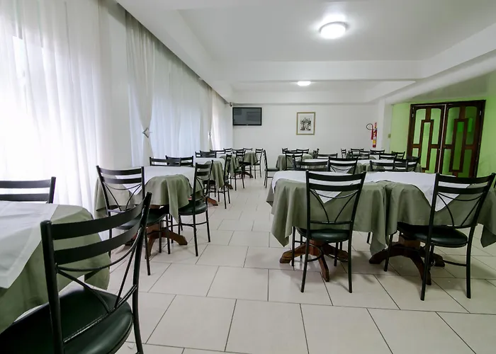 Grand Prix Hotel