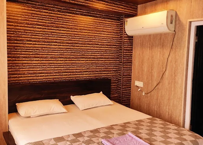 Goroomgo Hotel Koyal Mandi