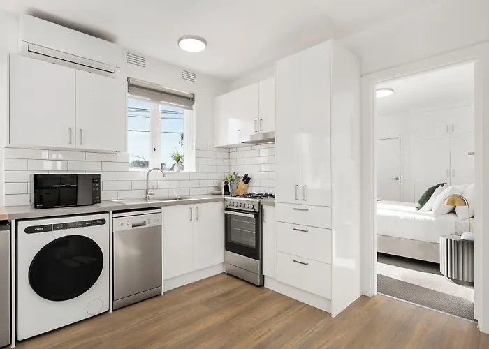 Windsor Apartments By Urban Rest