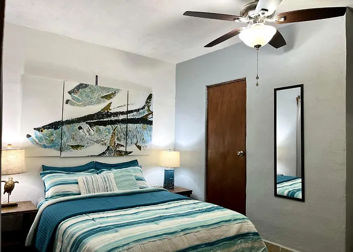 Hotel 305