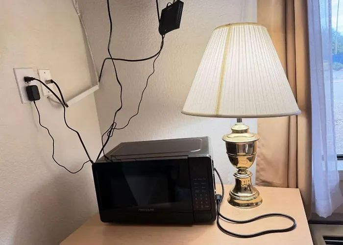 Royal Palms Motel