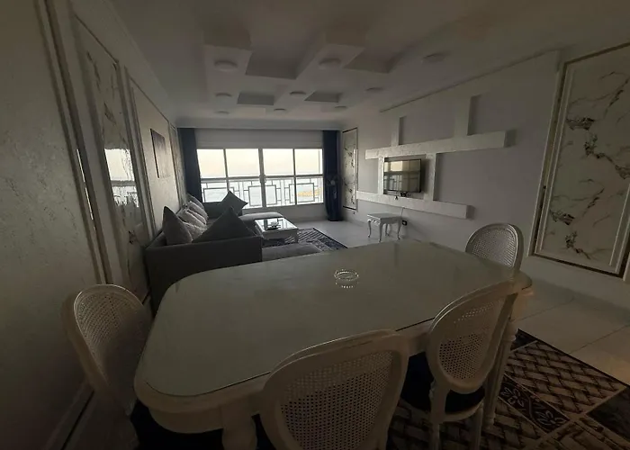 Gleem Sea View