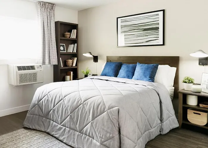 Intown Suites Extended Stay Chicago Il - Oakbrook