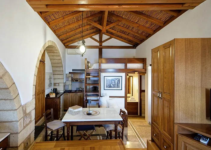 Monolithos Inn