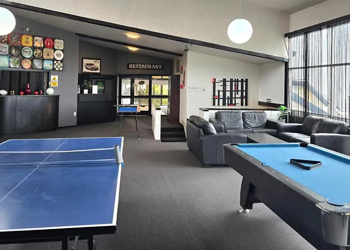 Fiordland Hotel