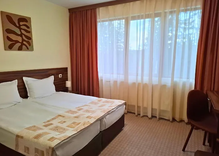 Elina Hotel