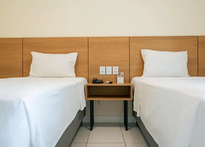 Hotel Equinocios Executive
