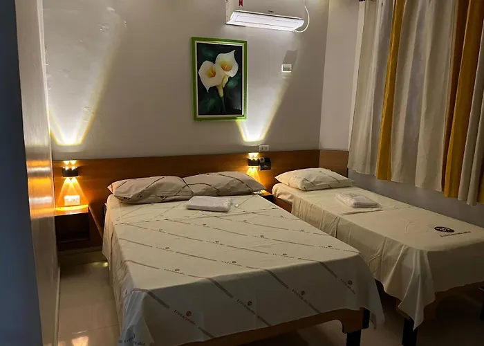 Hotel Tropicália próximo a 25 de março , Brás e Bom Retiro Com estacionamento conveniado ao lado do hotel