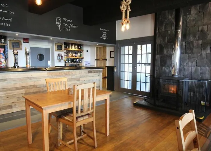 Ocean View Bar & Rooms
