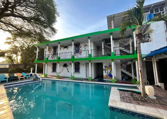Chilamar Surf Lodge