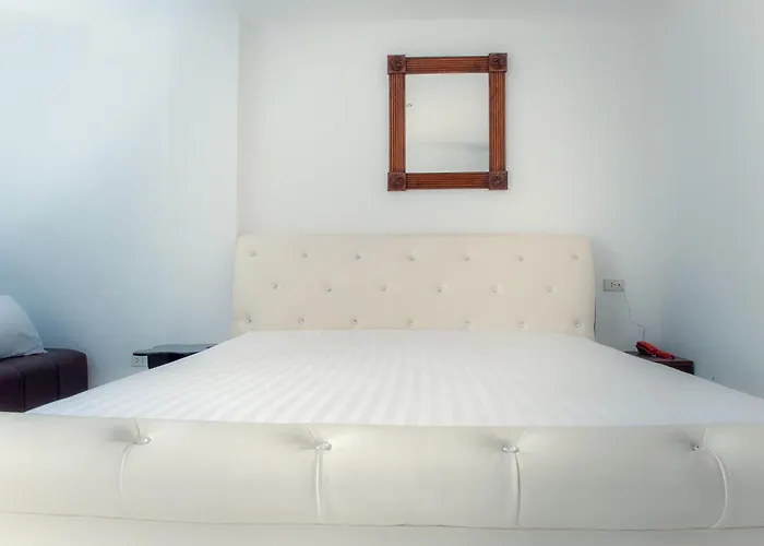 Kc Kamala Guesthouse