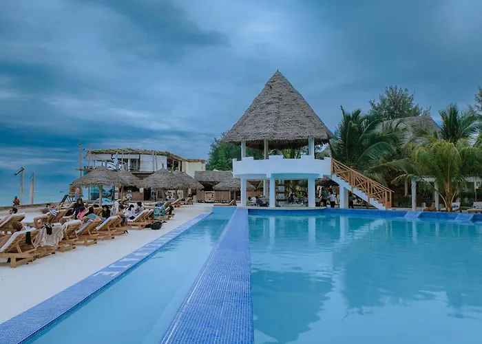 Jambo Resort By Mambo Hotels