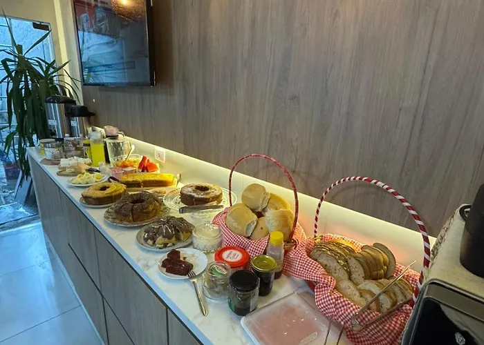 Della Economy Hotel