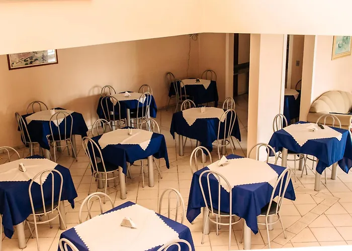 Niv'S Hotel
