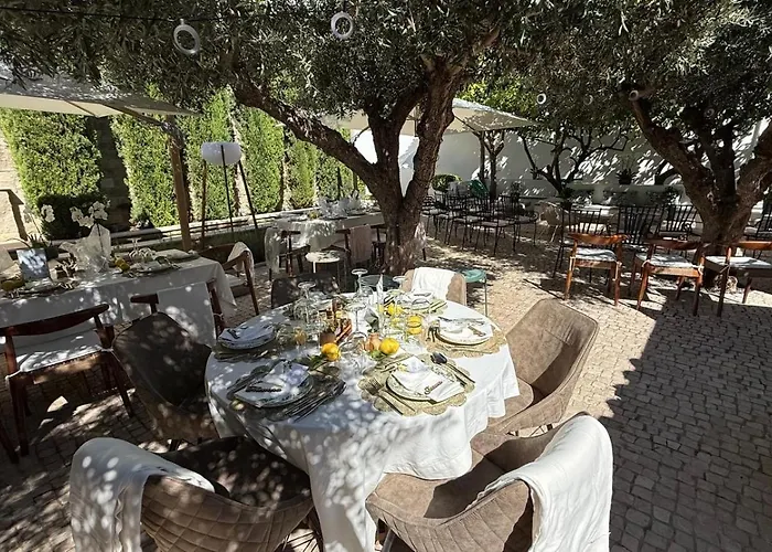 Eleven, Boutique Luxury House & Garden