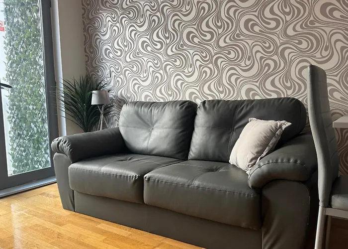 2 Bedroom Apartment - Henry St Central Liverpool