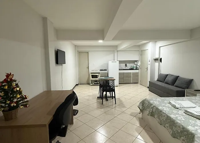 Studio amplo e aconchegante no bairro aterrado