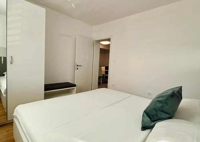 Apartmani Avis