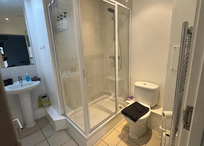 2 Bedroom Apartment - Henry St Central Liverpool