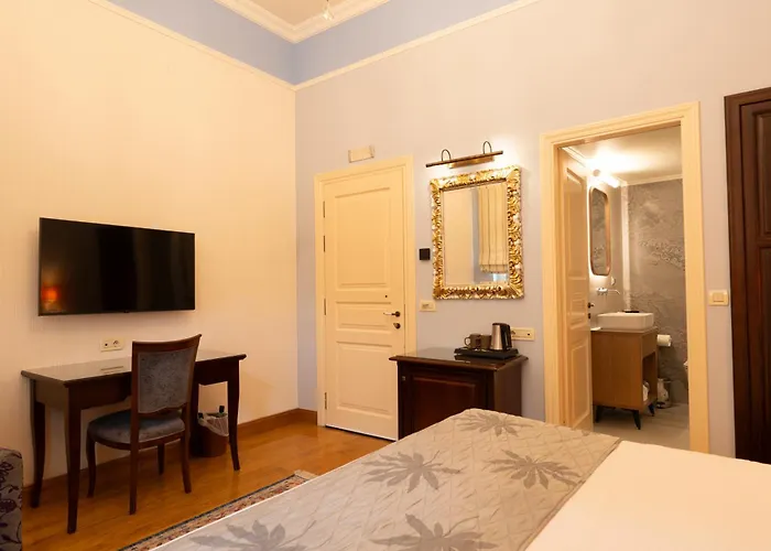 Aetoma Hotel