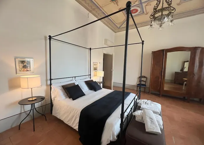 Palazzo Mattei B&B And Charming Rooms