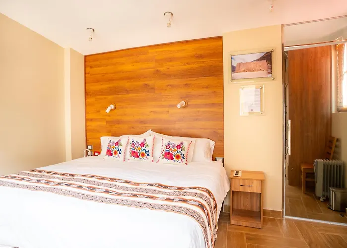 Plaza Gibaja-Casona Boutique, Art & Heritage