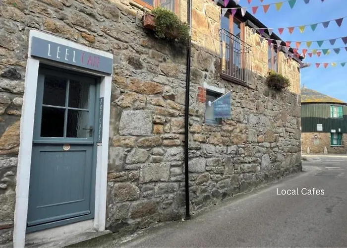 Harts Loft - On Beach - Panoramic Sea Views - By Harbour