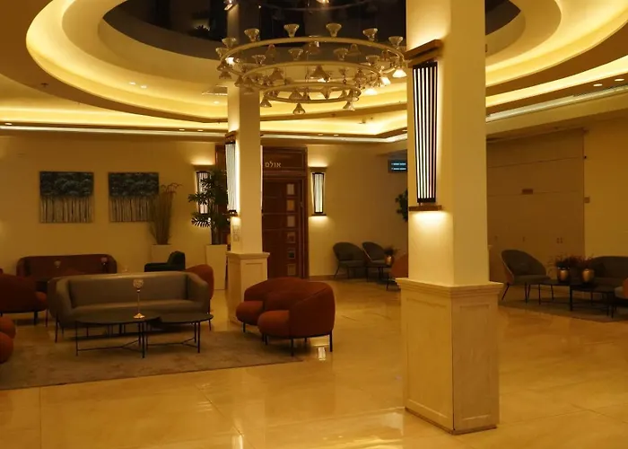 Aristocrat Hotel Glatt Kosher