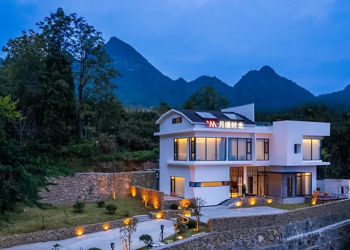 Panorama Peaks Lodge-Free Pickup-Sunrise-Close To The Middle Gate Ticket Office Of The Zhangjiajie Foreset Park