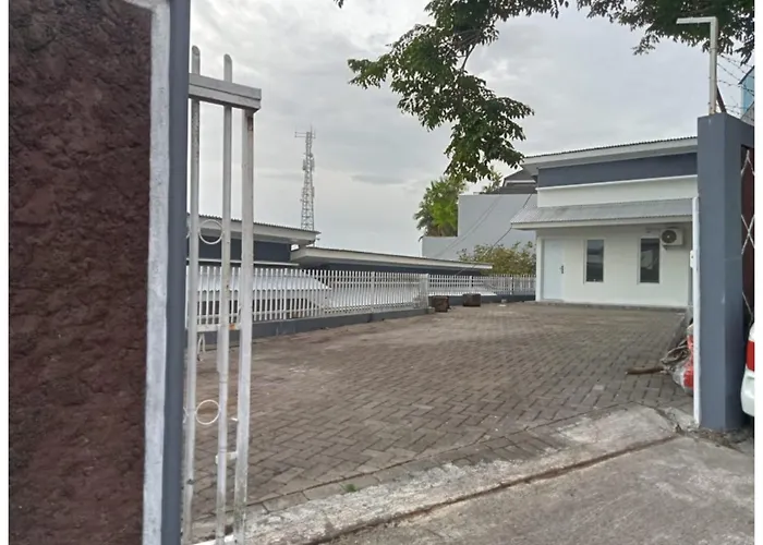 Hotel O 95063 Afifah Syariah Guest House Manado