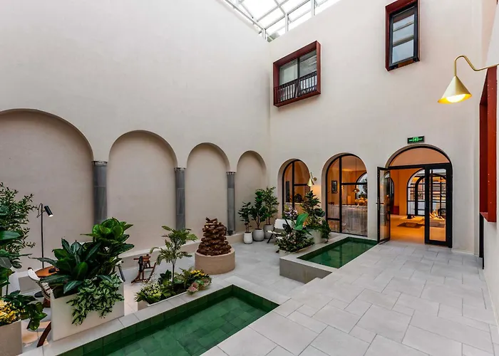And-U Designer Homestay