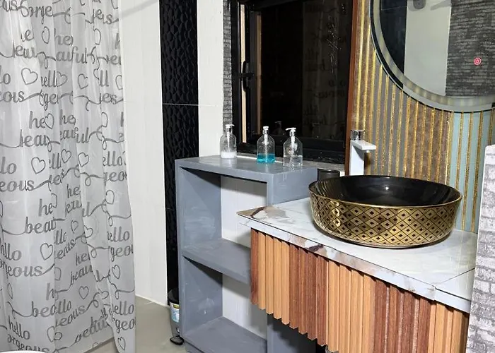 Chic Premium Hotel