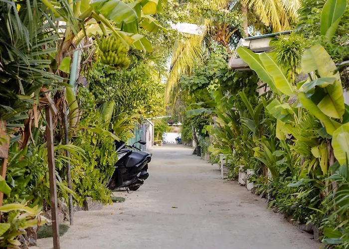 Aqua Luna Dhangethi