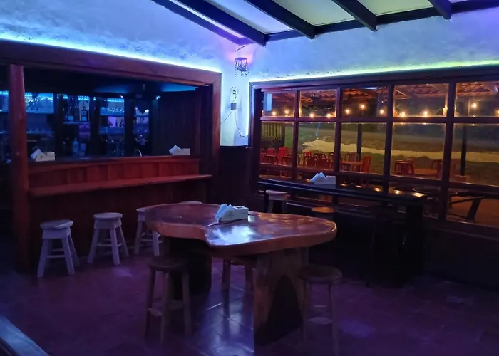 Naranjo Easy Lodge