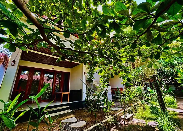 Ngalung Bungalows