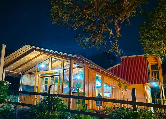 Cerro Lodge & Gardens