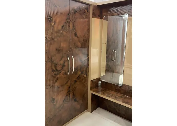Hotel Shree Nikatan