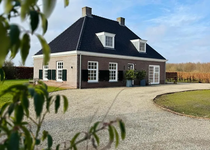 Het Koetshuis