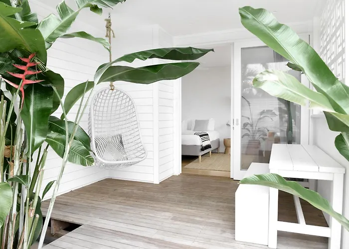 Bask & Stow I Luxe Guesthouse